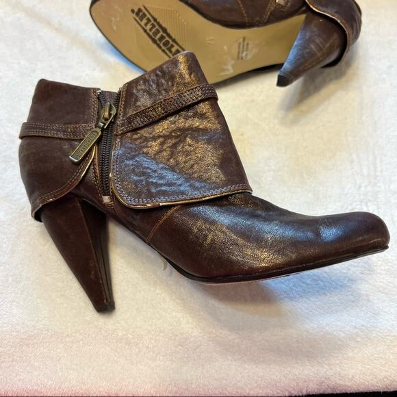 Seychelles Metallic Brown Leather Fold Over Ankle Booties w/ Heel Size 7.5 - Picture 12 of 13